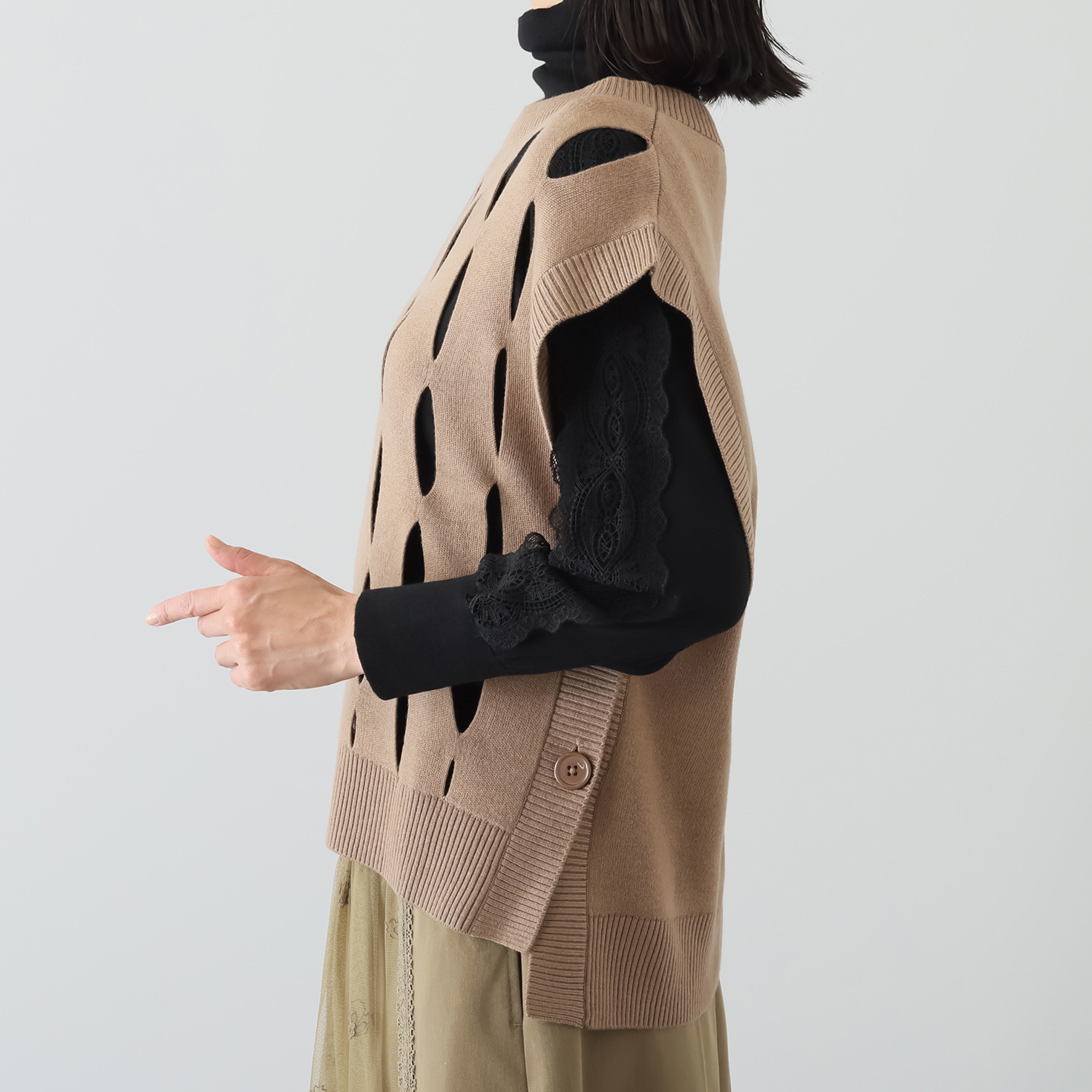 キョウコ　ヒガ レイヤードが楽しくなる スラッシュディテール ニットジレ