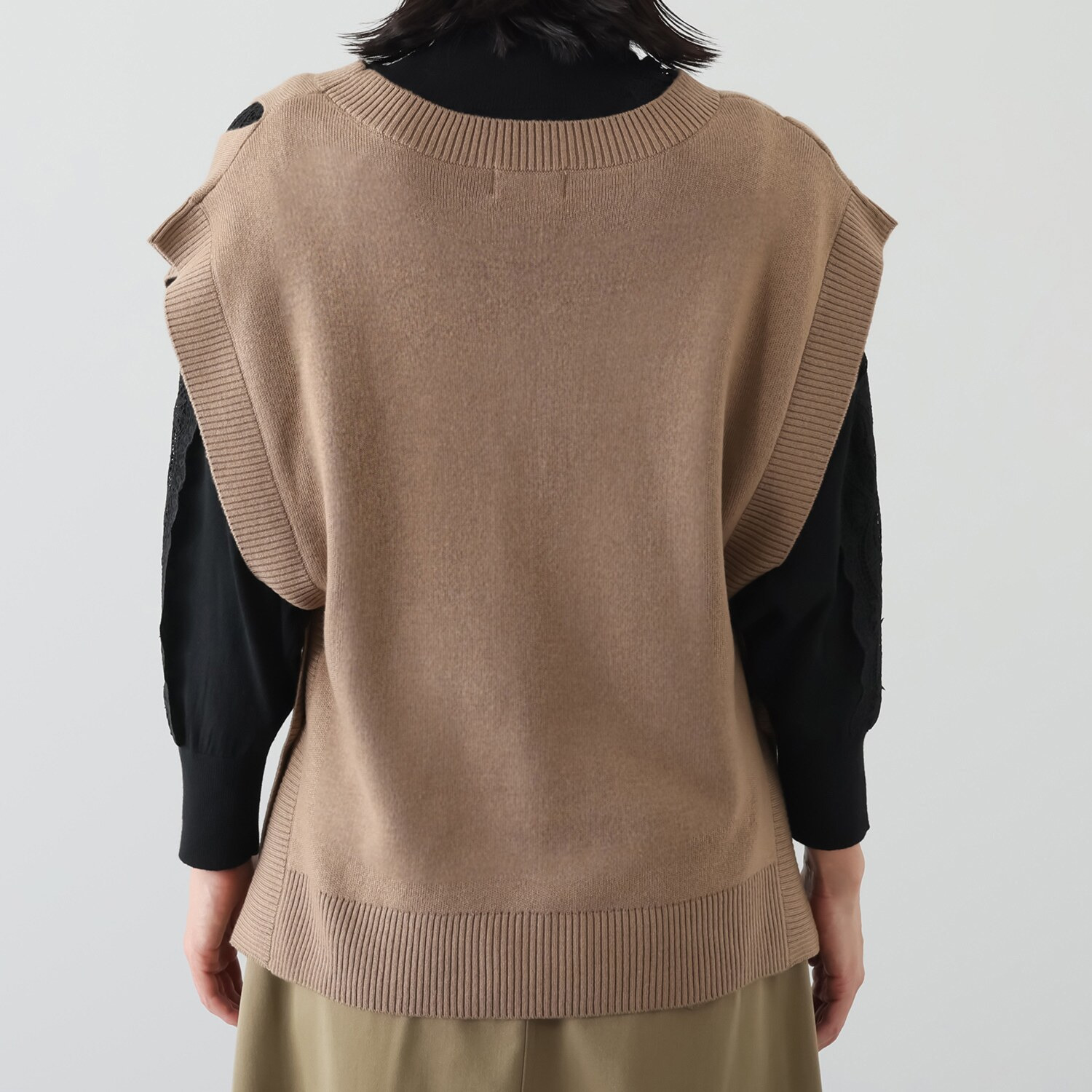 キョウコ　ヒガ レイヤードが楽しくなる スラッシュディテール ニットジレ