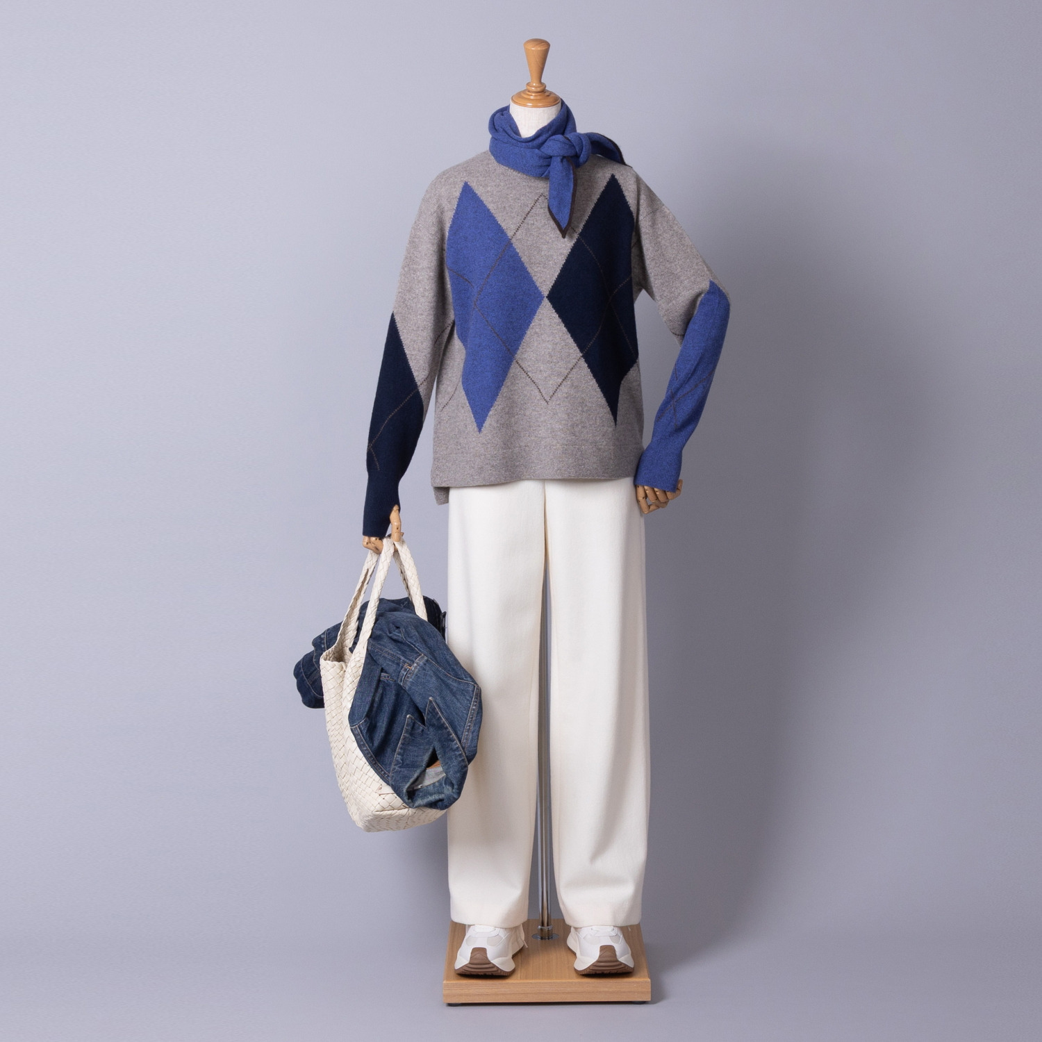 アズイズ　ビーマイセルフ バイ　ネイチャーズ モンゴルヤク サムホール付 アーガイル柄プルオーバー