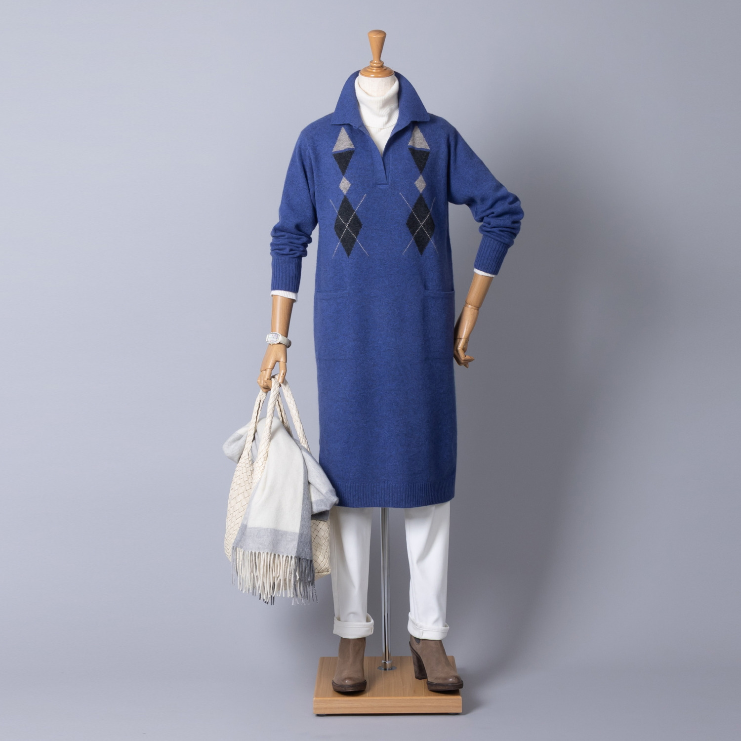 アズイズ　ビーマイセルフ バイ　ネイチャーズ モンゴルヤク インターシャ柄 襟付ワンピース