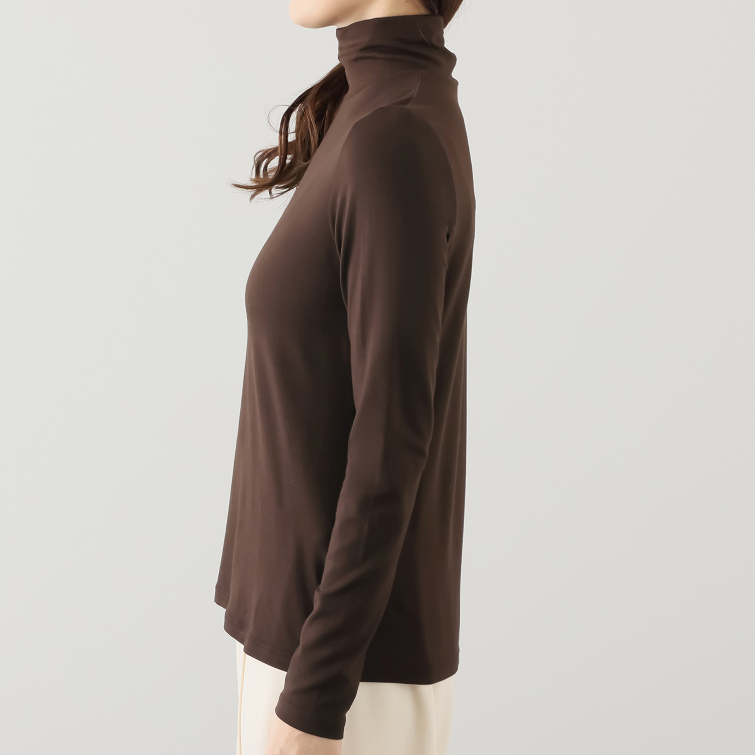 リサリサ シルキーな肌触り ベア天竺 タートルネック プルオーバー