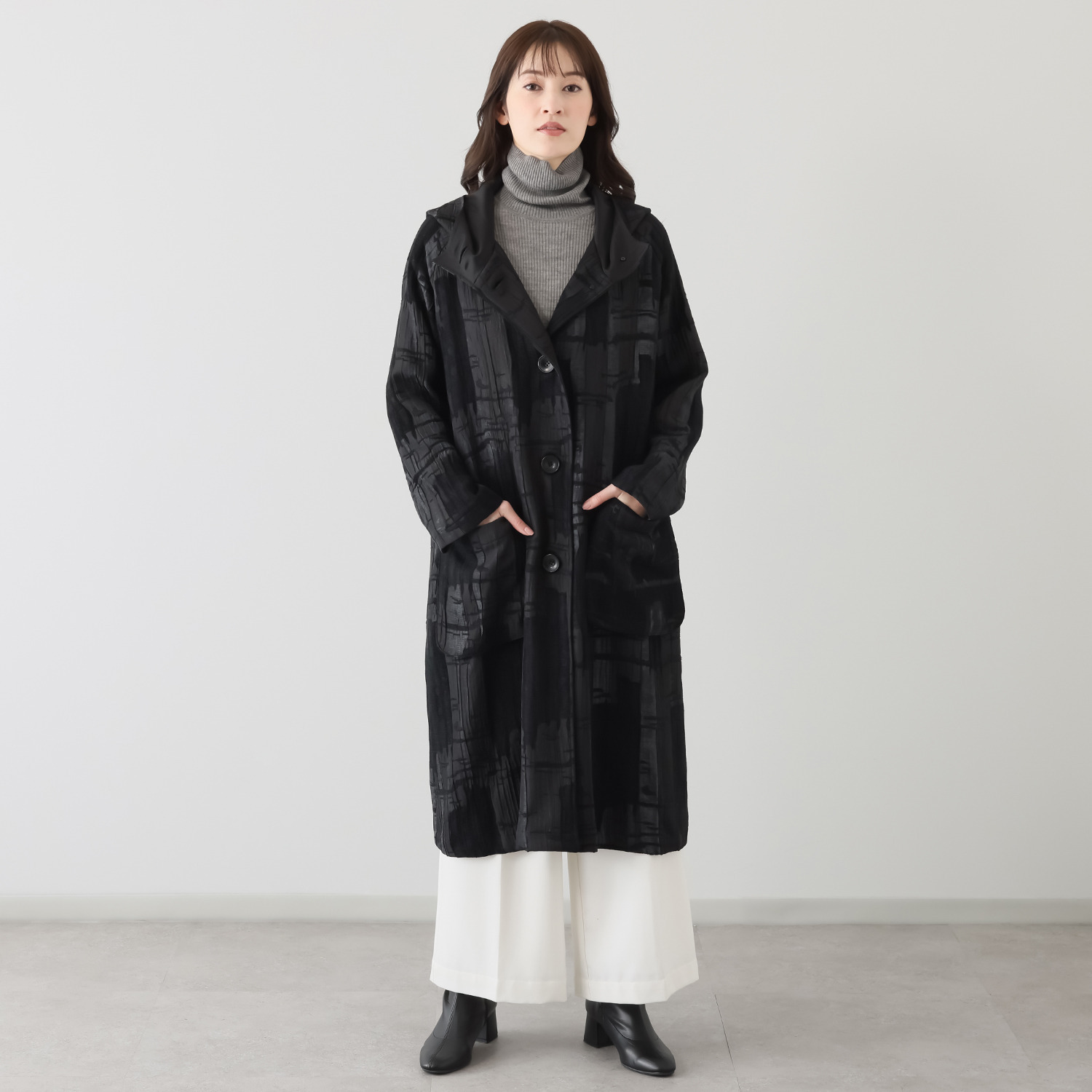 ヨシヨシ バイ　ピージェイ 異素材切替 リラックスシルエット デザインフード付コート