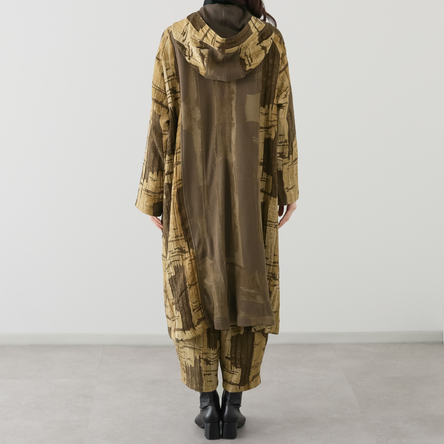 ヨシヨシ バイ　ピージェイ 異素材切替 リラックスシルエット デザインフード付コート