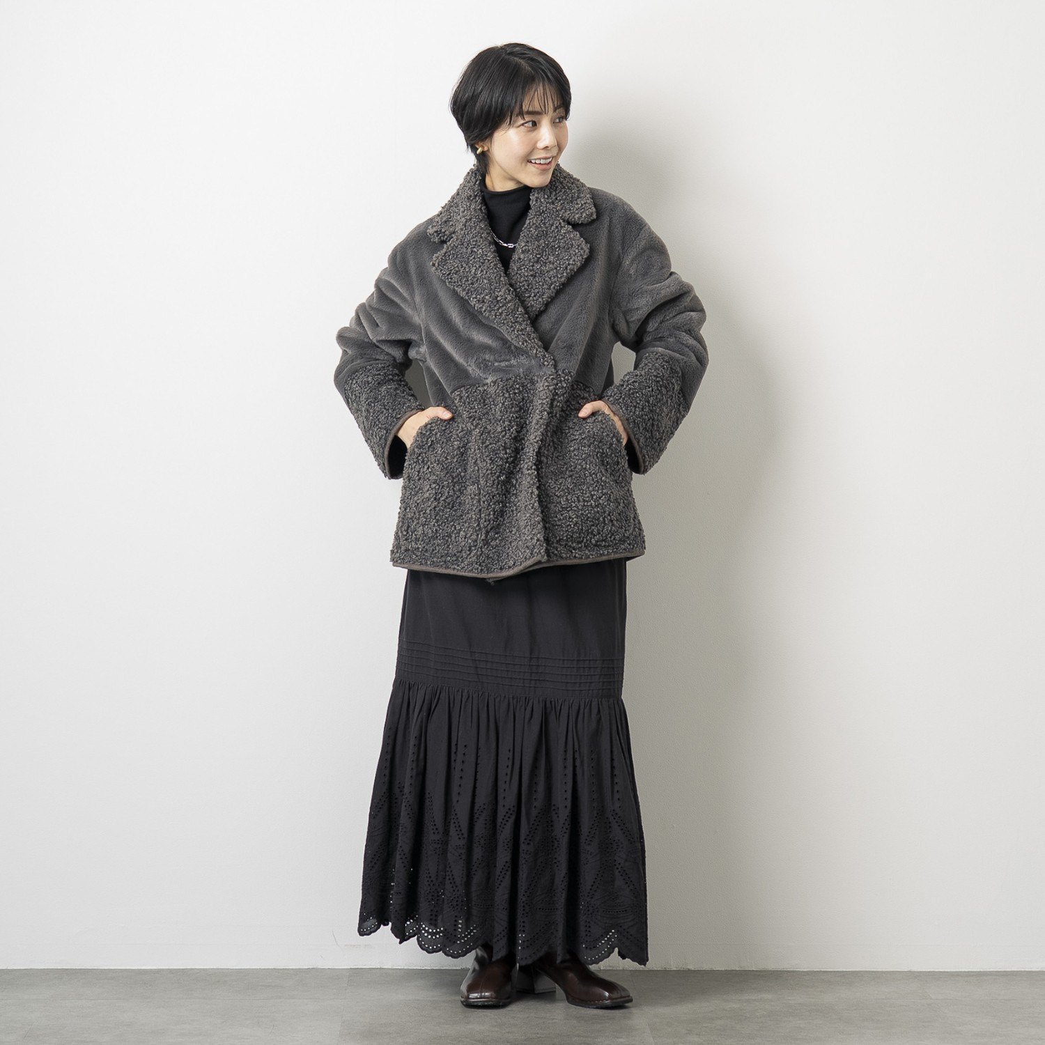 ゼラールスポーツ フェイクムートン リバーシブルで楽しめる ファー切替デザイン ピーコート