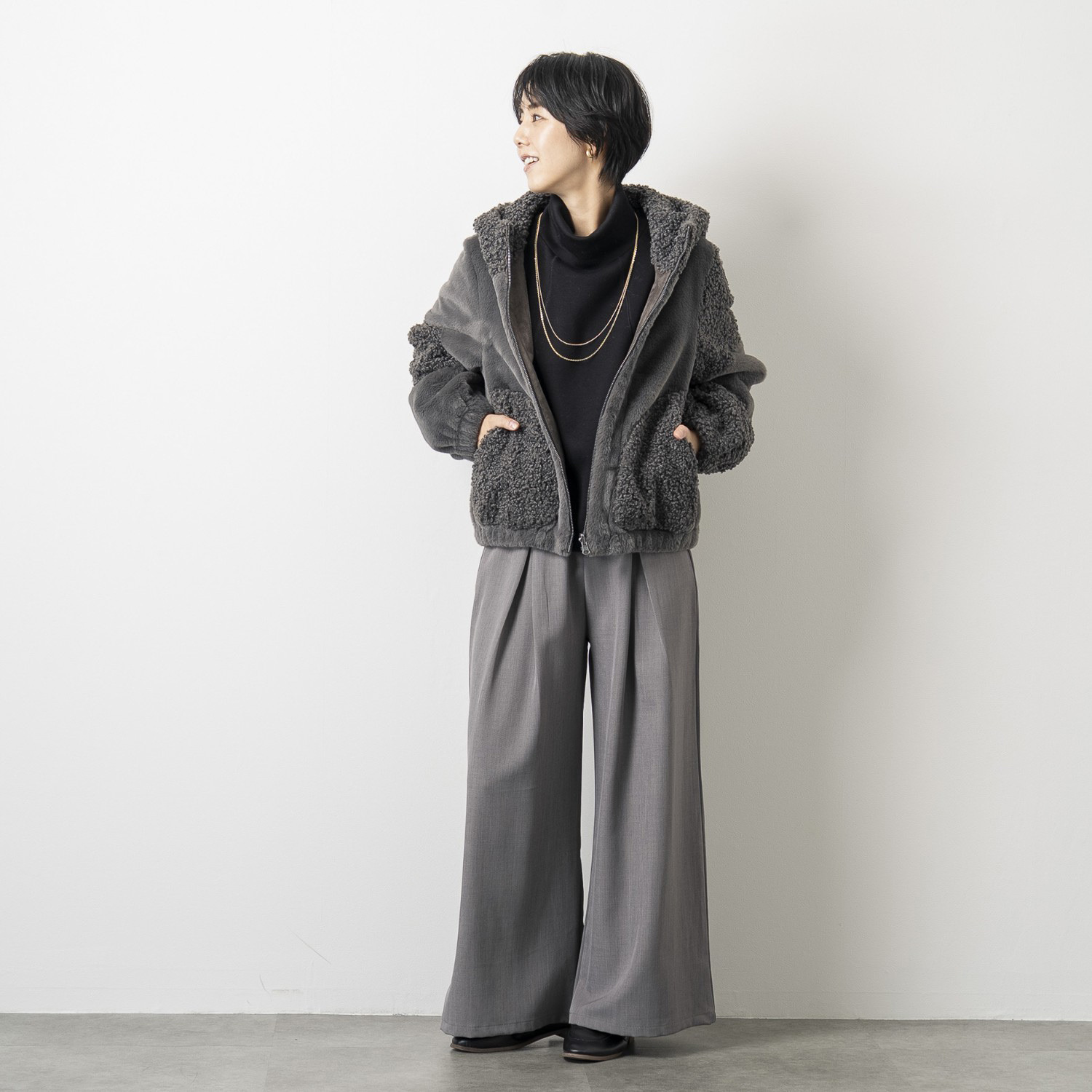 ゼラールスポーツ フェイクムートン リバーシブルで楽しめる ファー切替デザイン 裾ギャザー フーディーブルゾン