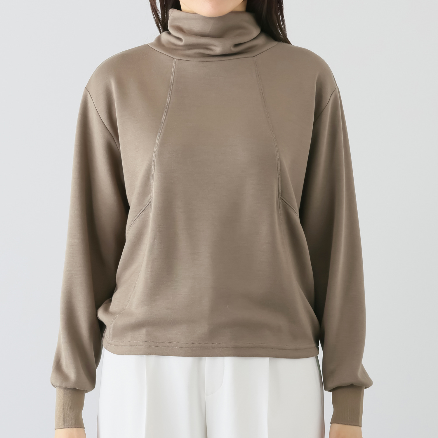 ゼラールスポーツ ファインループジャージー ふんわりハイネック フォルムデザイン プルオーバー