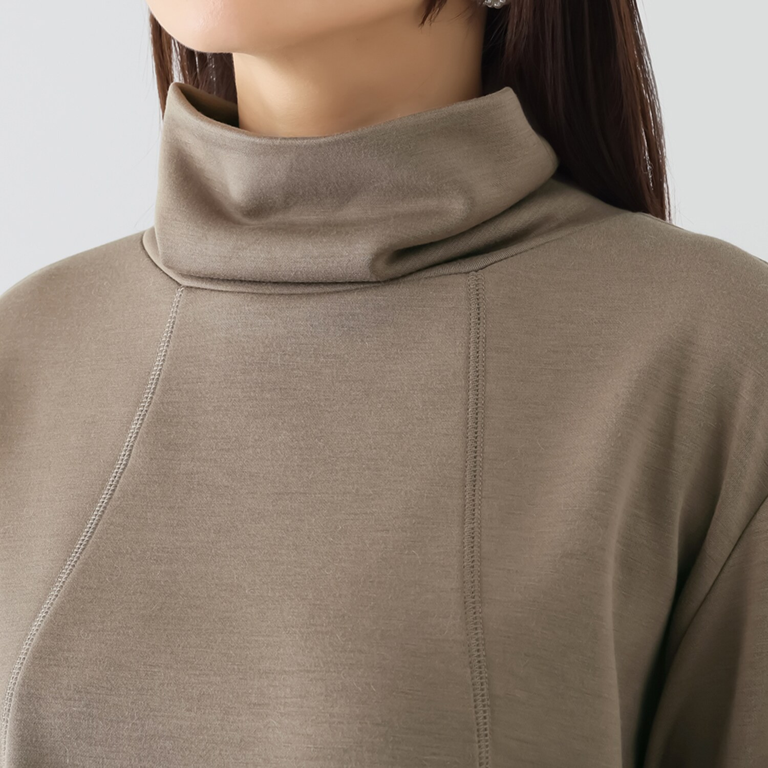 ゼラールスポーツ ファインループジャージー ふんわりハイネック フォルムデザイン プルオーバー