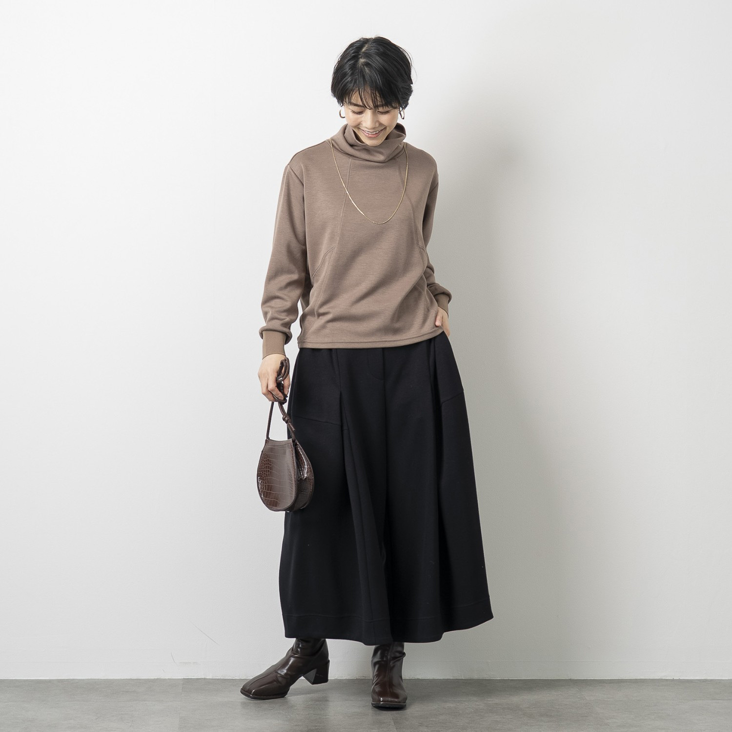 ゼラールスポーツ ファインループジャージー ふんわりハイネック フォルムデザイン プルオーバー