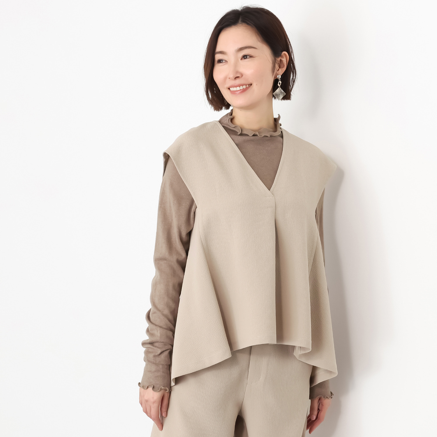 キリ　エ　キリ ふくれジョーゼット Ａライン フレアーベスト