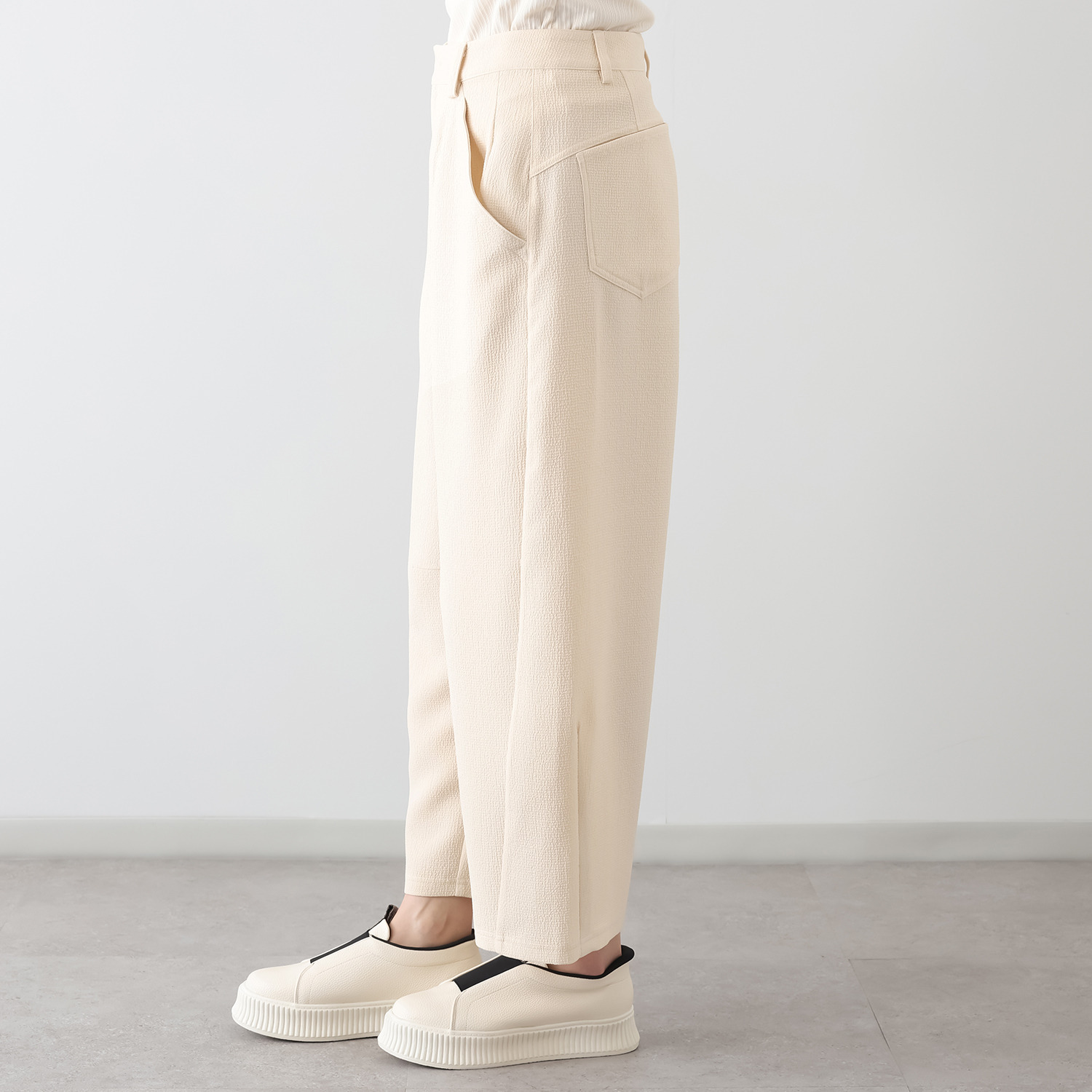 キリ　エ　キリ ふくれジョーゼット バレルシルエット パンツ