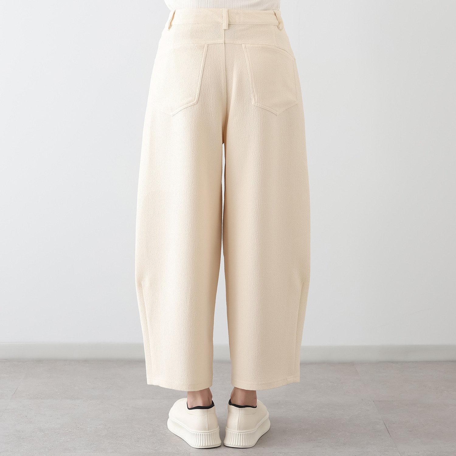 キリ　エ　キリ ふくれジョーゼット バレルシルエット パンツ