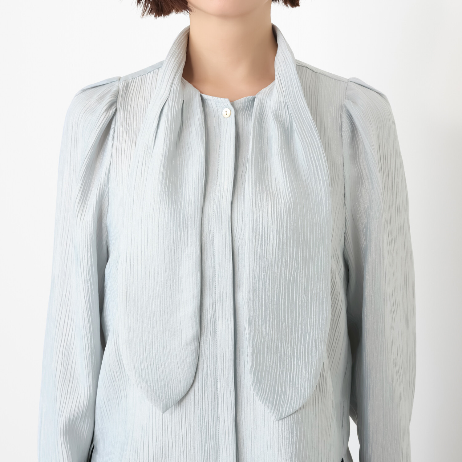 キリ　エ　キリ 楊柳シャインマテリアル ボウタイ付 ブラウス