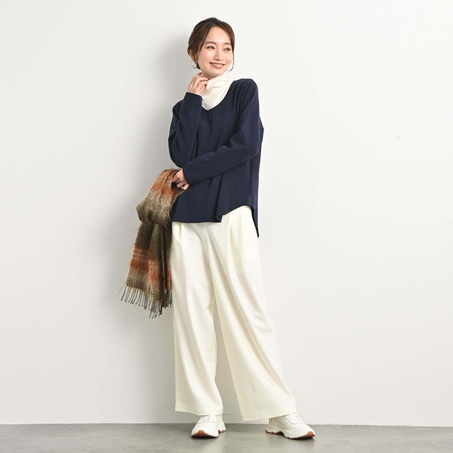 ＢＯＵＮＣＹ　ＢＯＮＤ もちもち＆なめらか ビロードジャージー ラウンドヘムプルオーバー