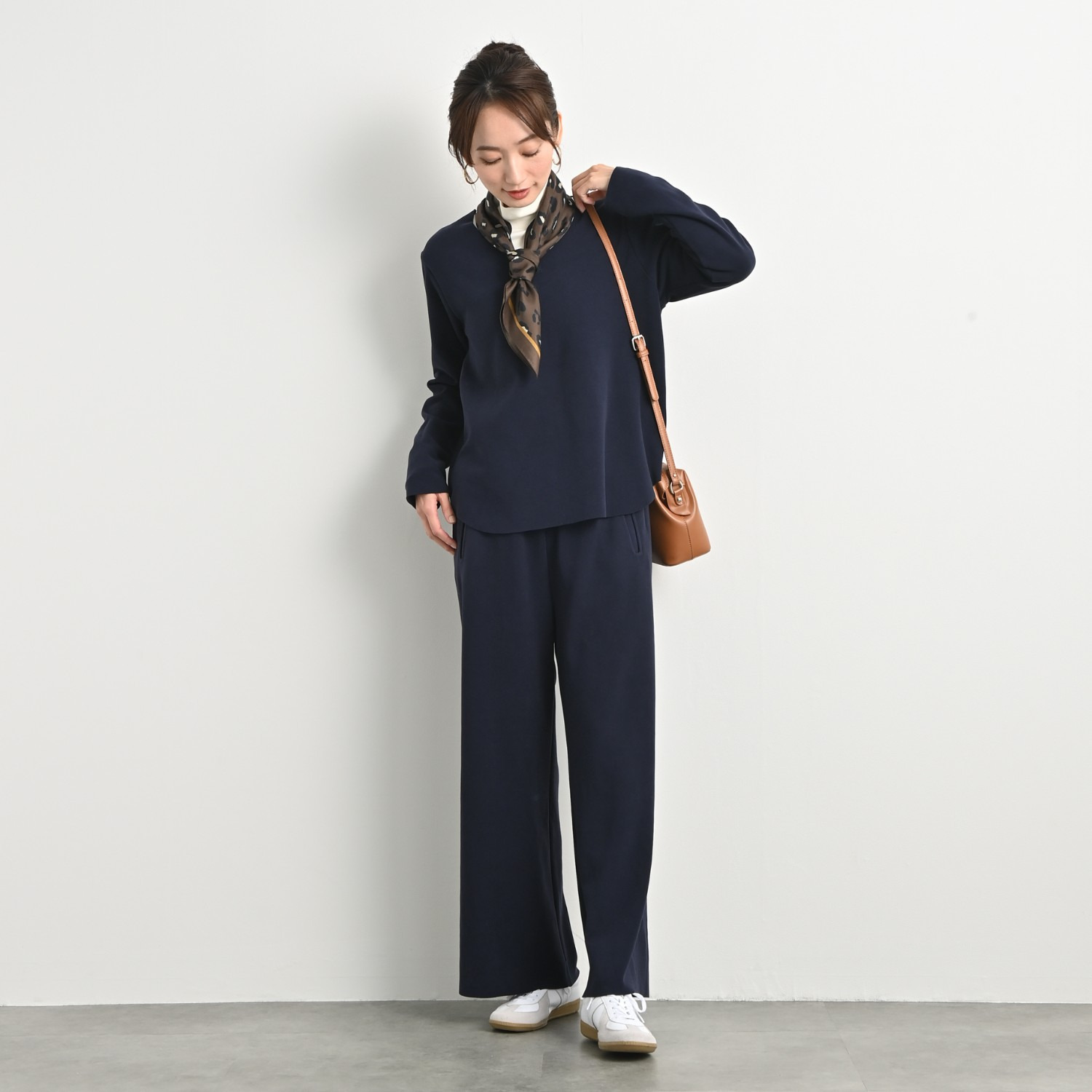 ＢＯＵＮＣＹ　ＢＯＮＤ もちもち＆なめらか ビロードジャージー ラウンドヘムプルオーバー