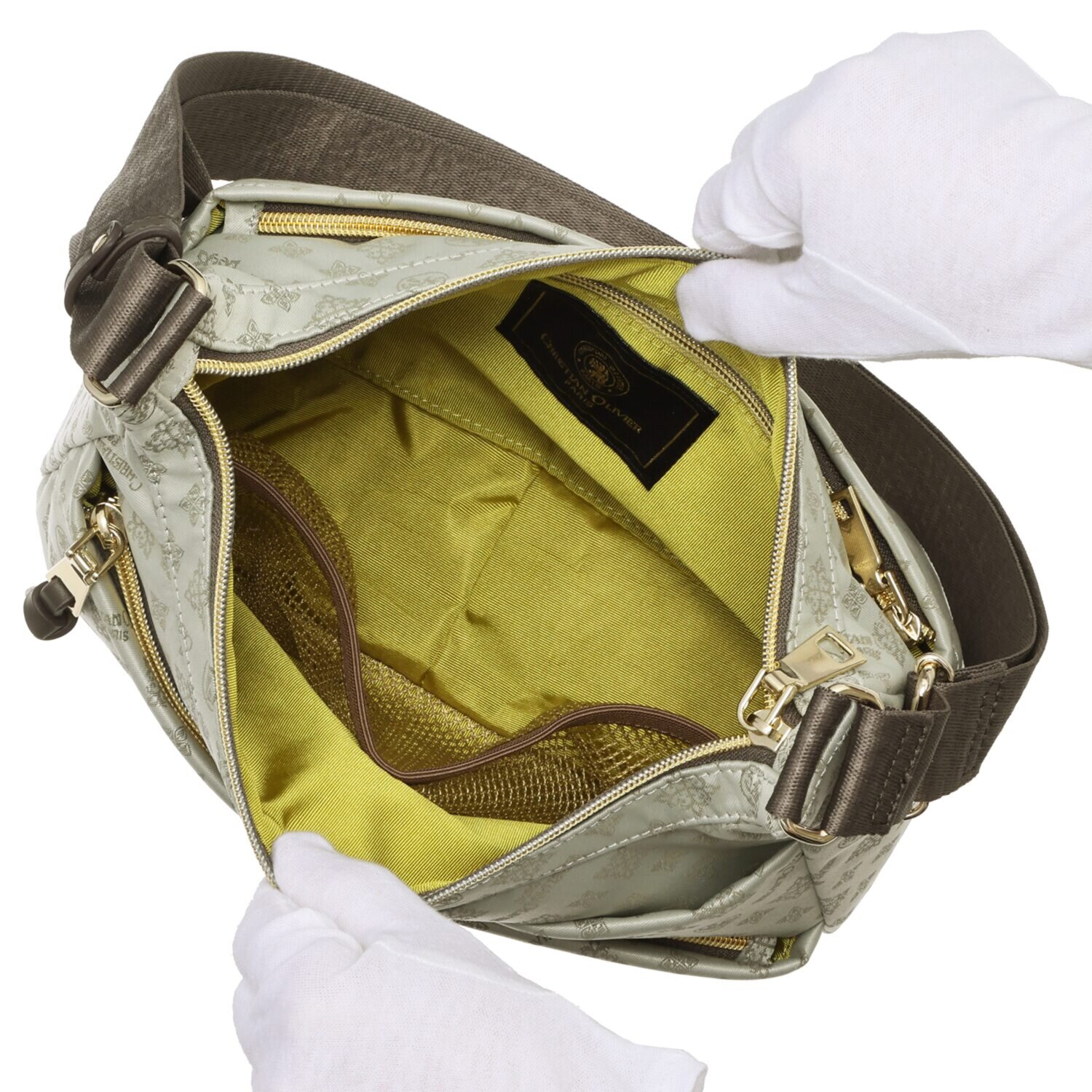 クリスチャン　オリビエ はっ水ジャガード モノグラム柄 クロスポケット 軽量ショルダーバッグ   
