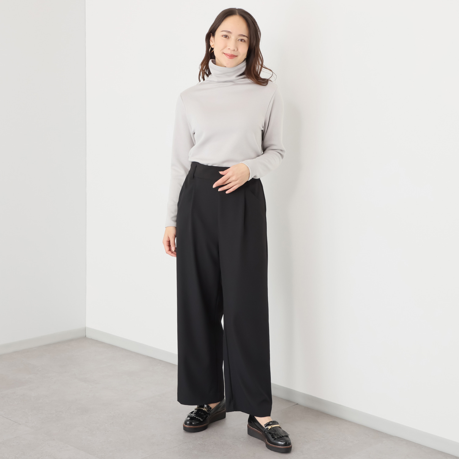 ココンライフ　ドゥ 吸湿発熱・吸放湿 ふんわり裏ジャギー ボトルネックプルオーバー