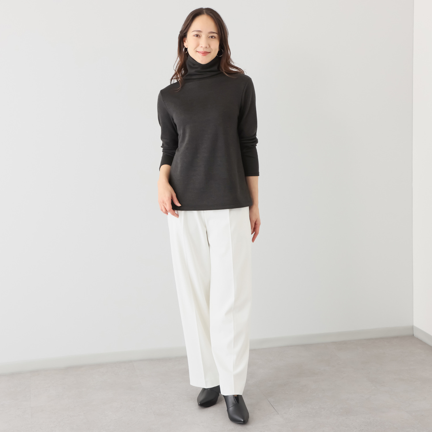 ココンライフ　ドゥ 吸湿発熱・吸放湿 ふんわり裏ジャギー ボトルネックプルオーバー