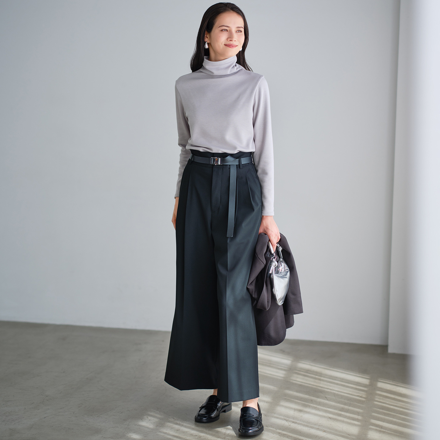 ココンライフ　ドゥ 吸湿発熱・吸放湿 ふんわり裏ジャギー ボトルネックプルオーバー