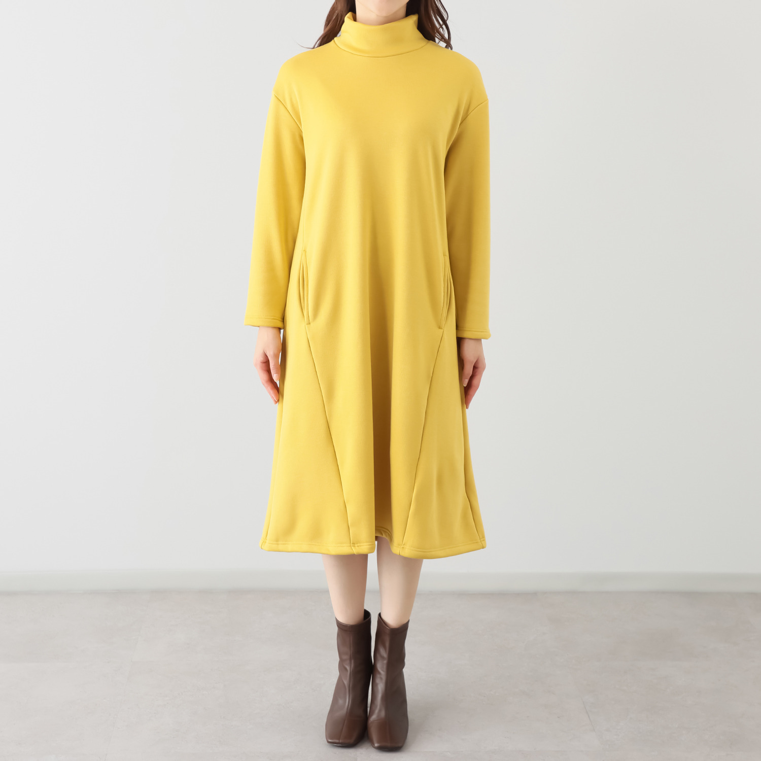 ココンライフ　ドゥ 吸湿発熱・吸放湿 ふんわり裏ジャギー Ａライン切替ワンピース