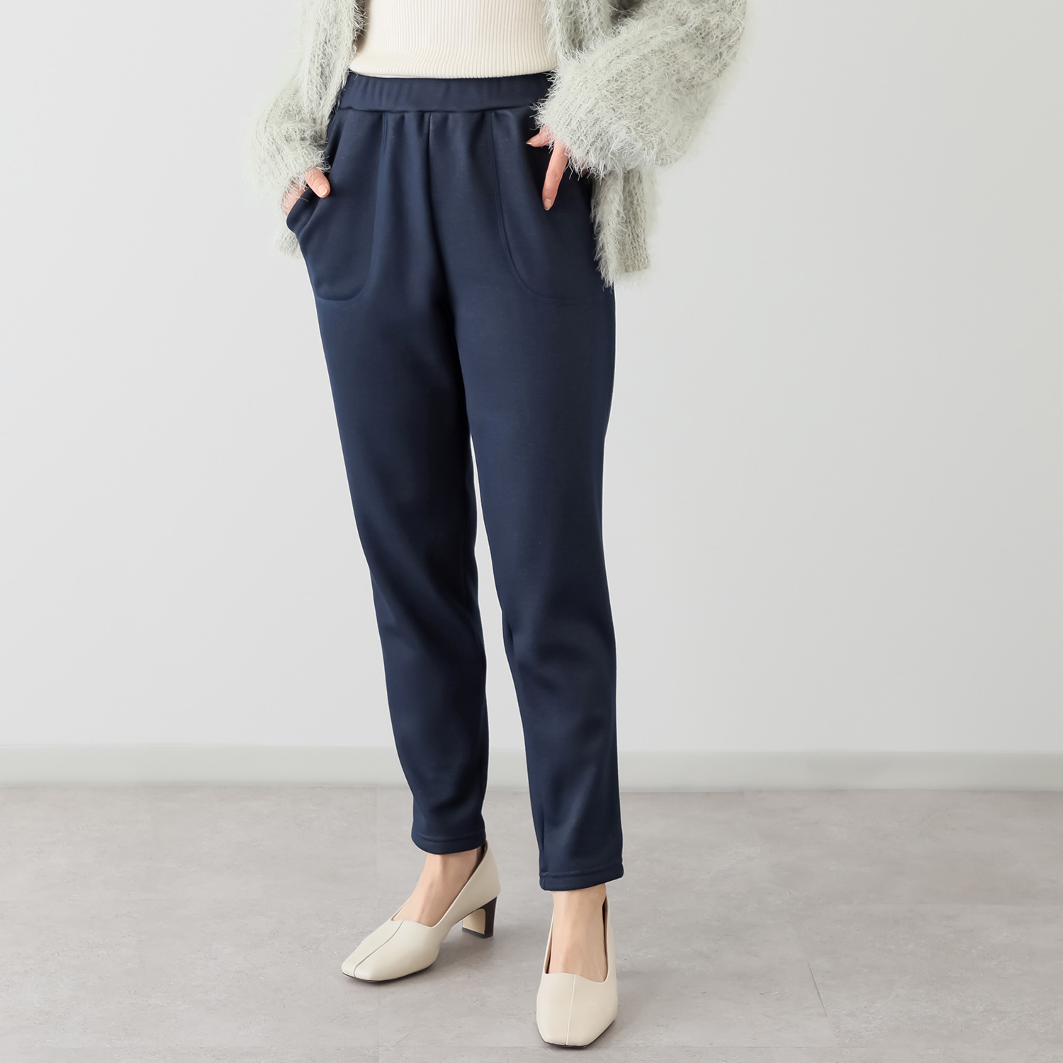 ココンライフ　ドゥ 吸湿発熱・吸放湿 “マジックエア” 裏シャギーデニム調 ウエスト総ゴムパンツ