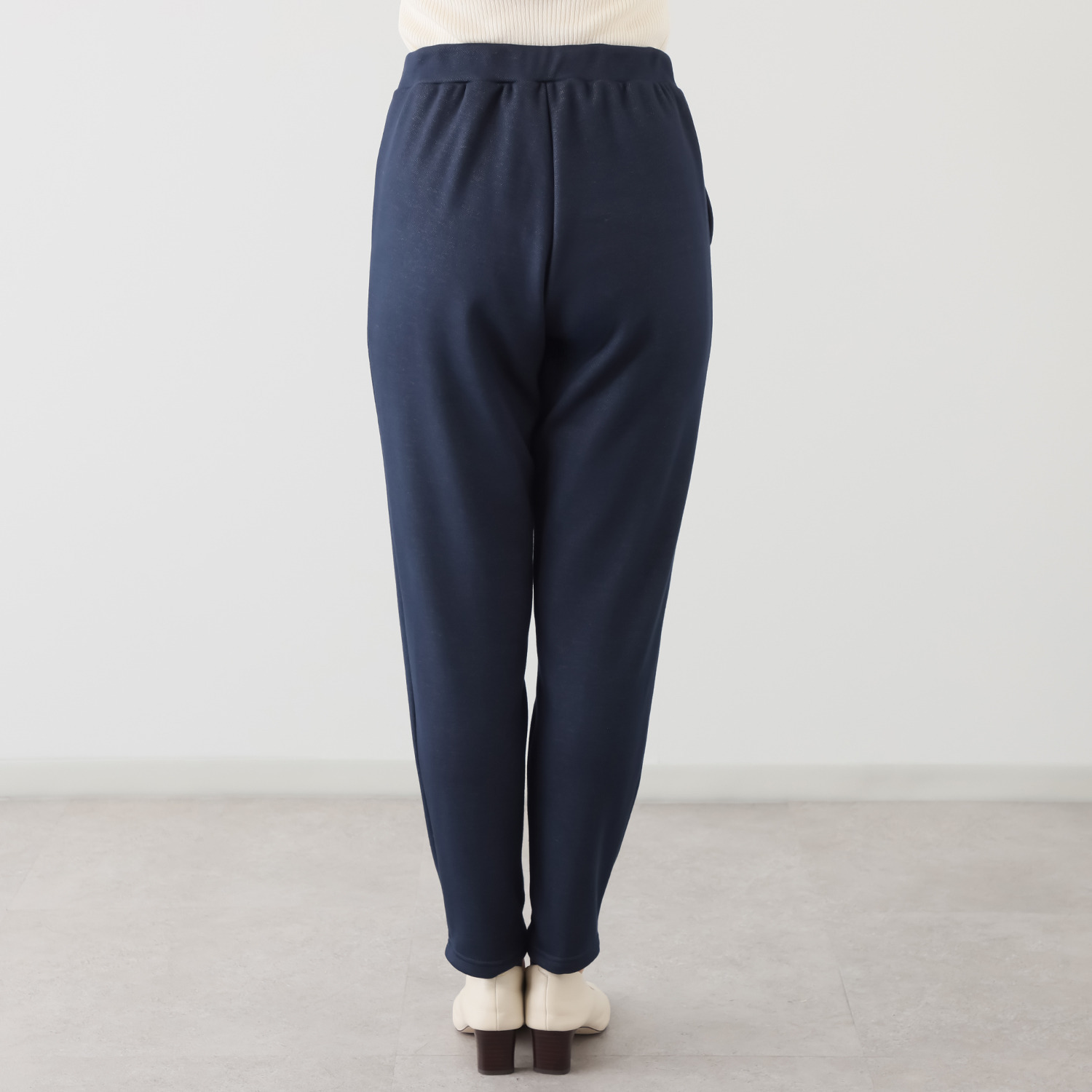 ココンライフ　ドゥ 吸湿発熱・吸放湿 “マジックエア” 裏シャギーデニム調 ウエスト総ゴムパンツ