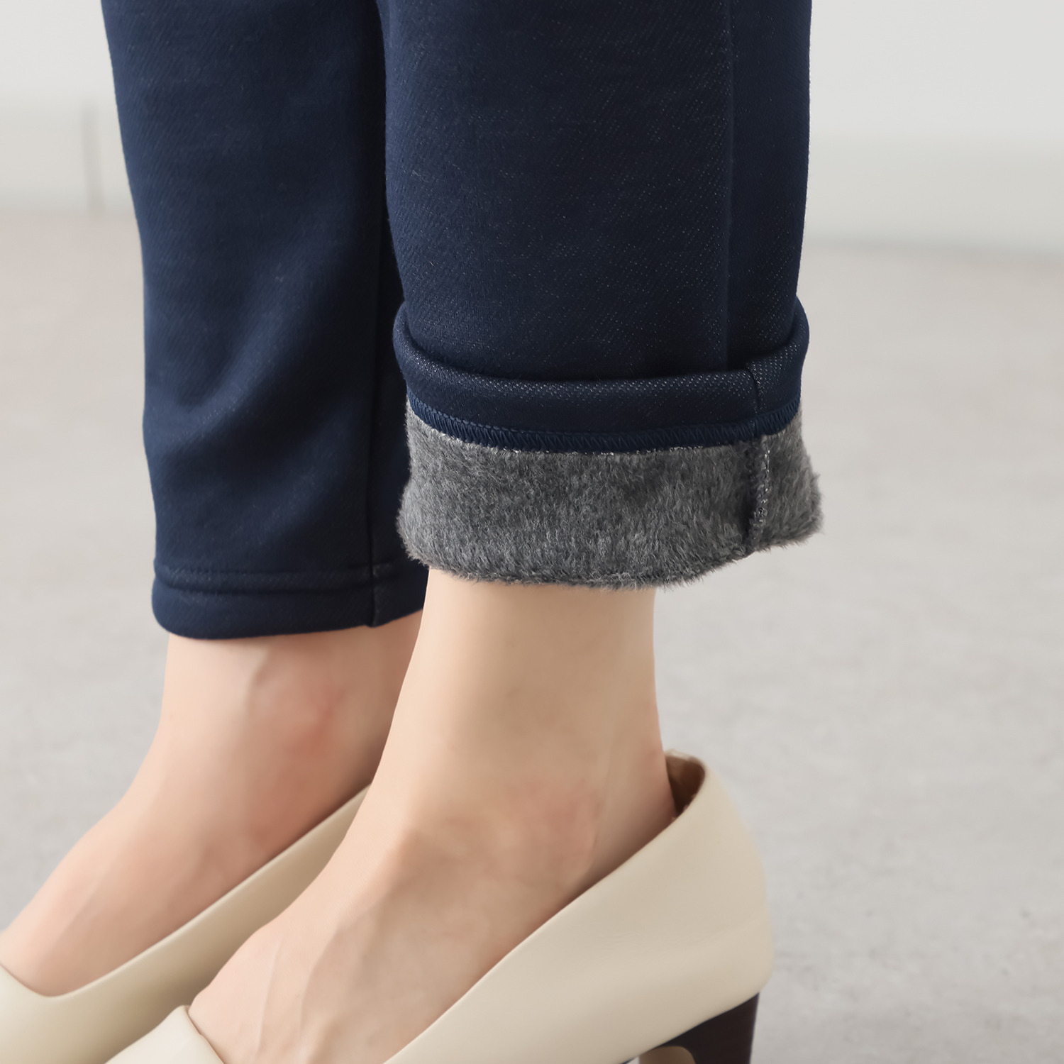 ココンライフ　ドゥ 吸湿発熱・吸放湿 “マジックエア” 裏シャギーデニム調 ウエスト総ゴムパンツ