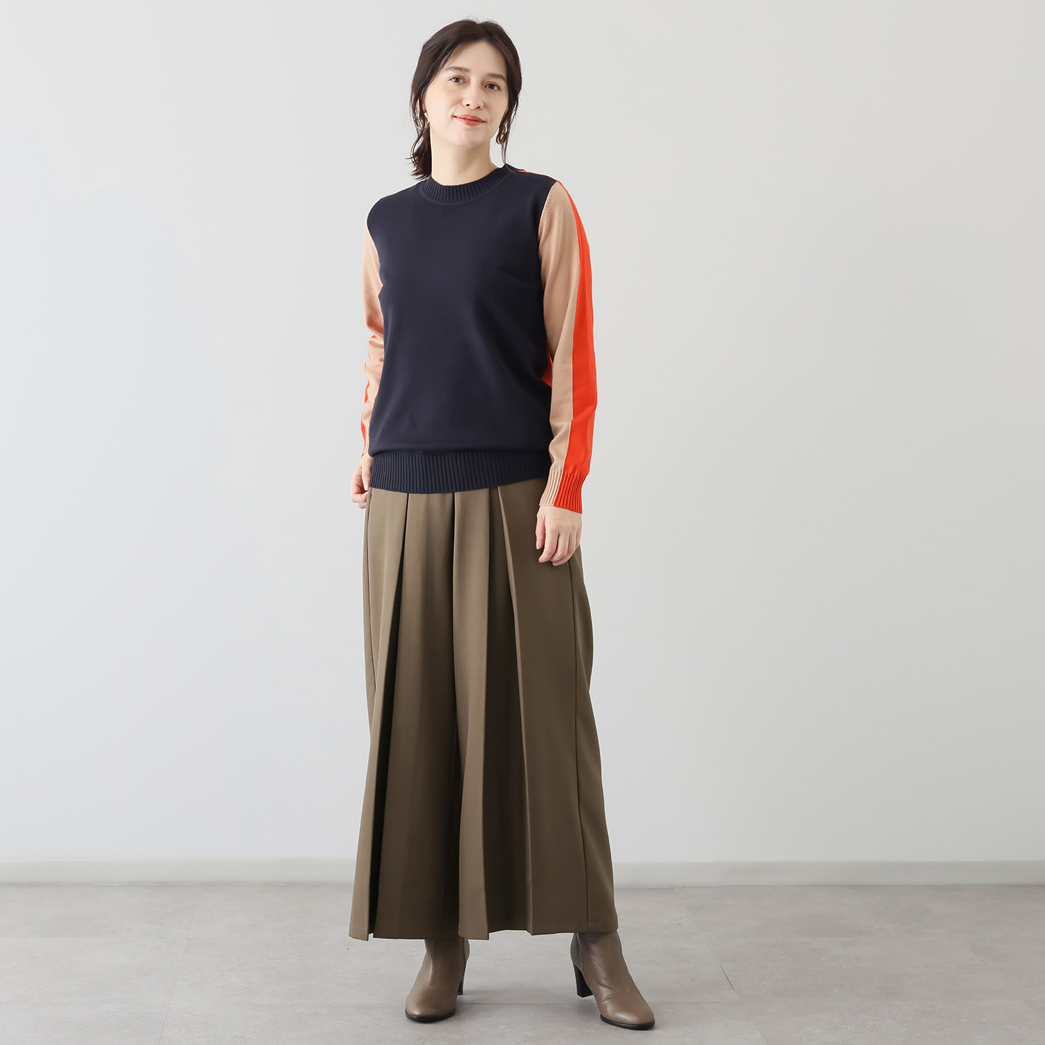 コースタルドライブ 背中で魅せる マルチカラー ニットトップス