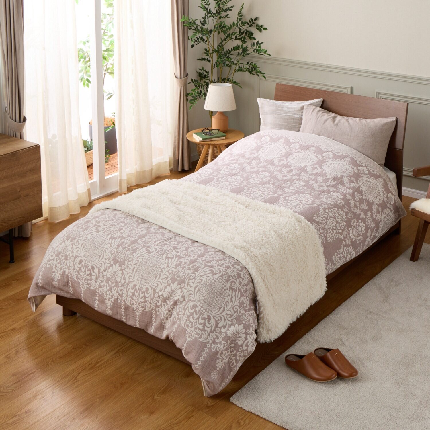 スワトウ刺しゅう協会 認定デザイン 足元スプレッド付 コットン１００％ 掛布団カバー ＜ダブル＞