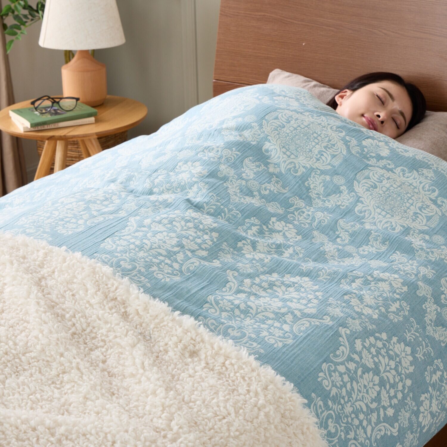 スワトウ刺しゅう協会 認定デザイン 足元スプレッド付 コットン１００％ 掛布団カバー ＜ダブル＞