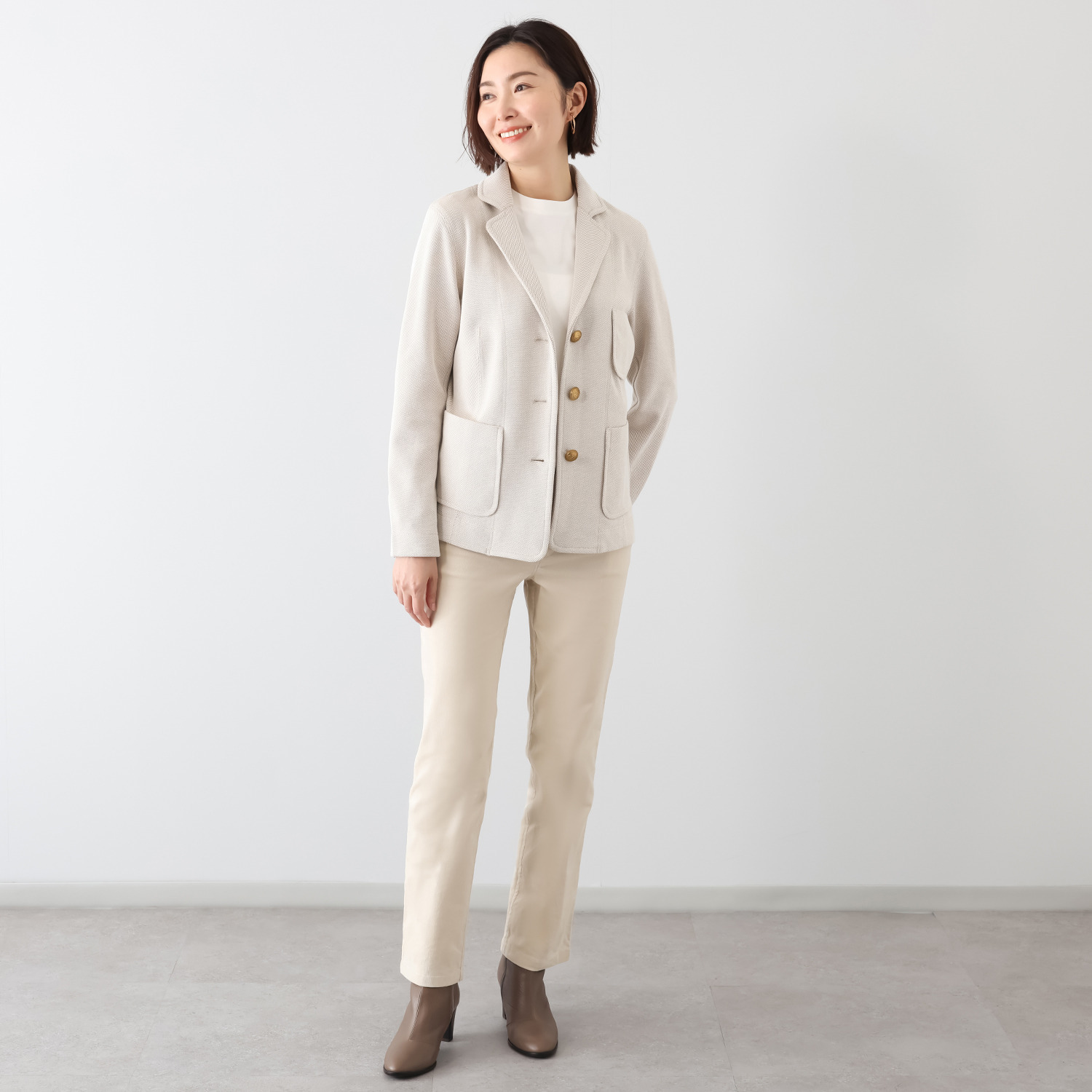 モカサン　ジュンコシマダ 綿混 ストレッチジャージー 金色ボタンブレザー