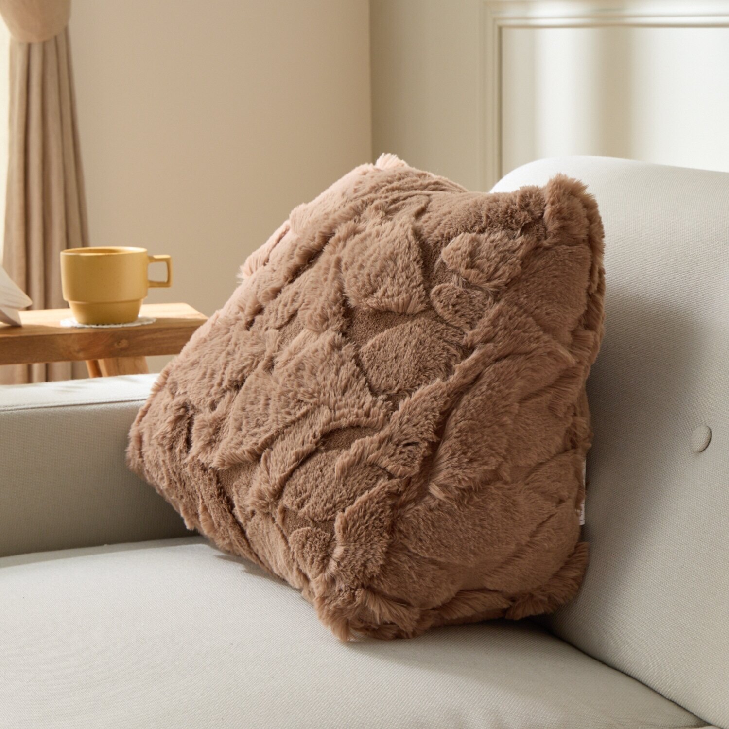 暖かクワトロファータッチ 三角クッション ＜同色２個セット＞