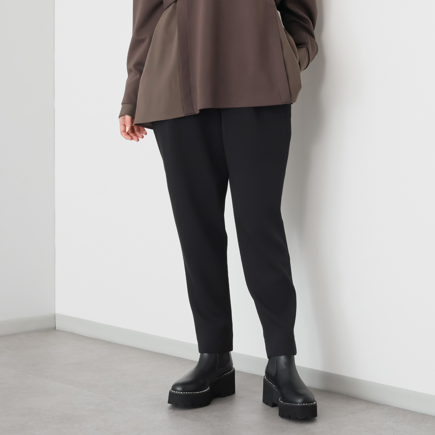 ヨーコモリモト スタイルアップ 切替デザイン テーパードパンツ