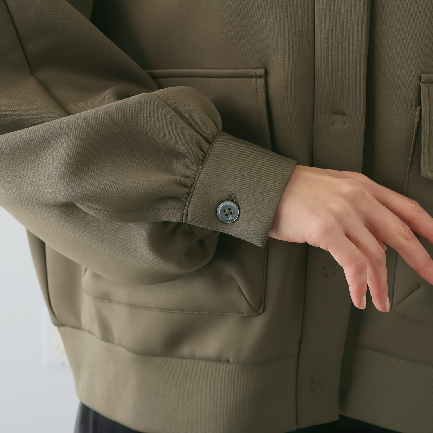 ヨーコモリモト 端境期をおしゃれに装う デザインブルゾン