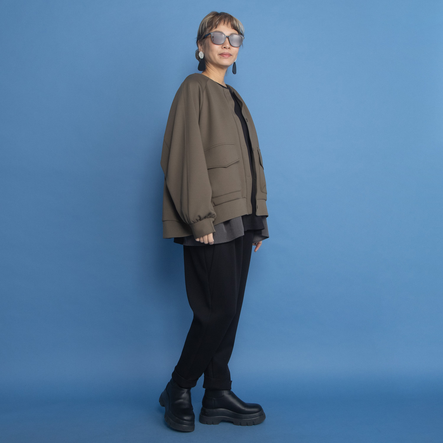 ヨーコモリモト 端境期をおしゃれに装う デザインブルゾン