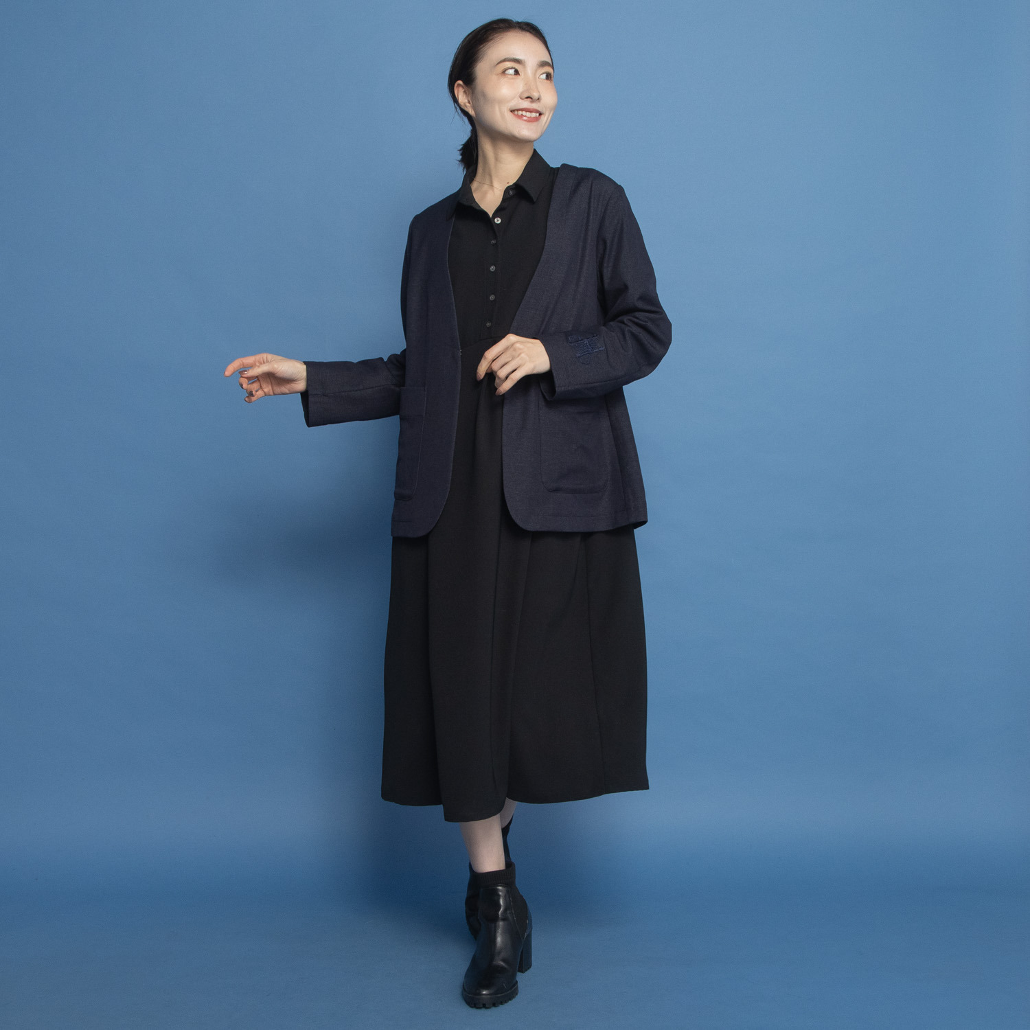 オルテンジア スリーブエンブレム ノーカラージャケット