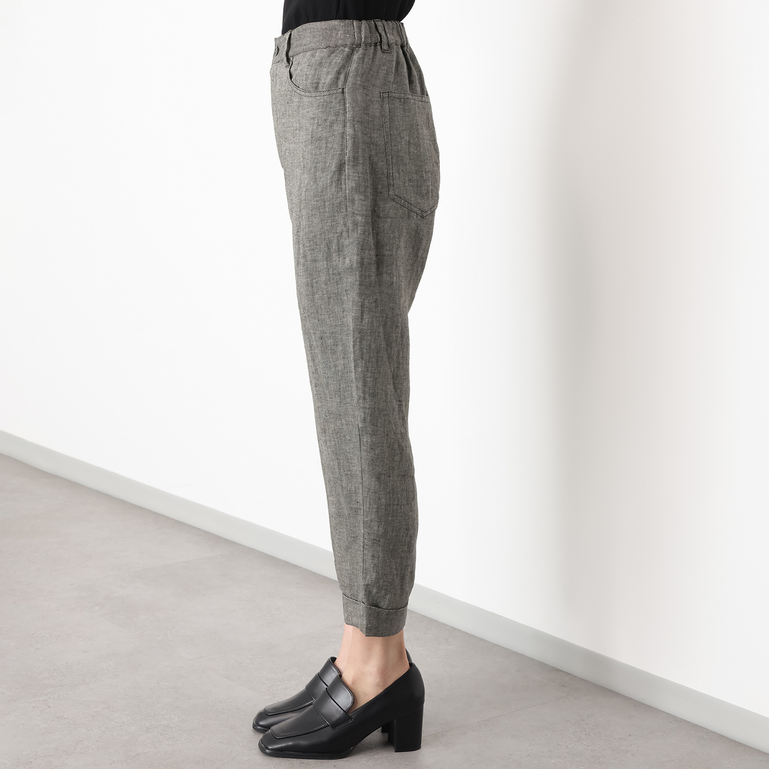 レア　ジェム リネンツイルで 優雅にスタイルカバー テーパードパンツ