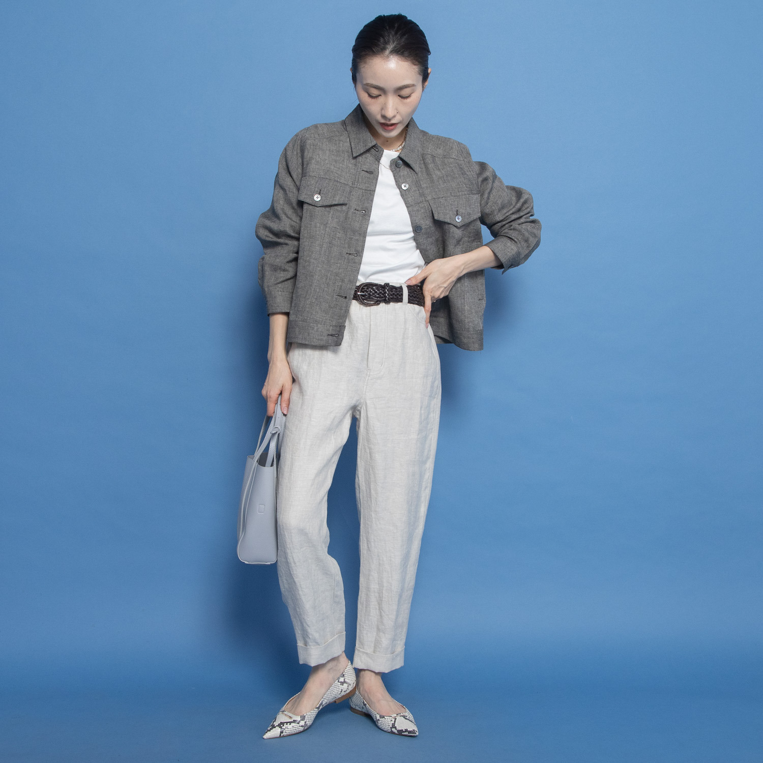 レア　ジェム リネンツイルで 優雅にスタイルカバー テーパードパンツ