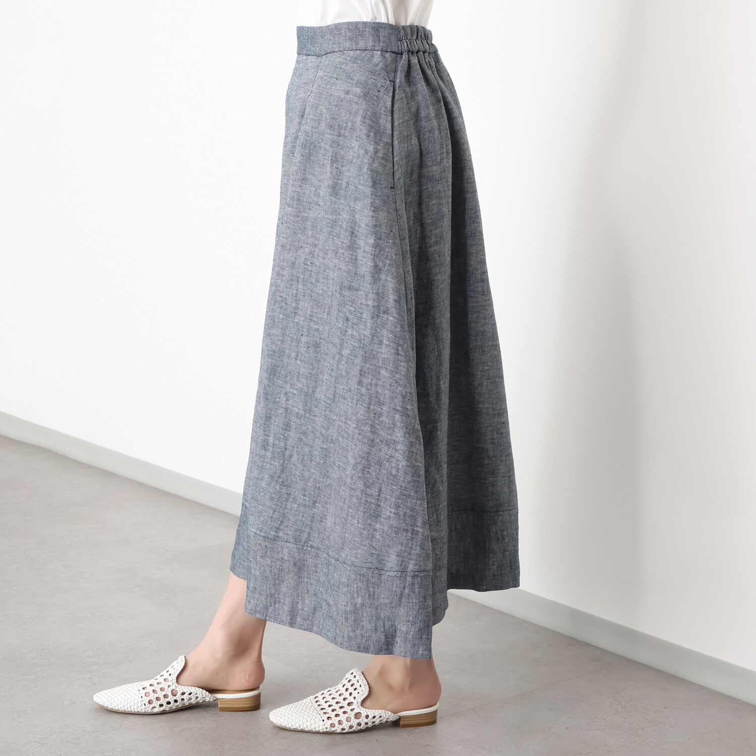 レア　ジェム リネンツイルで 優雅に揺らめく コクーンフレアースカート