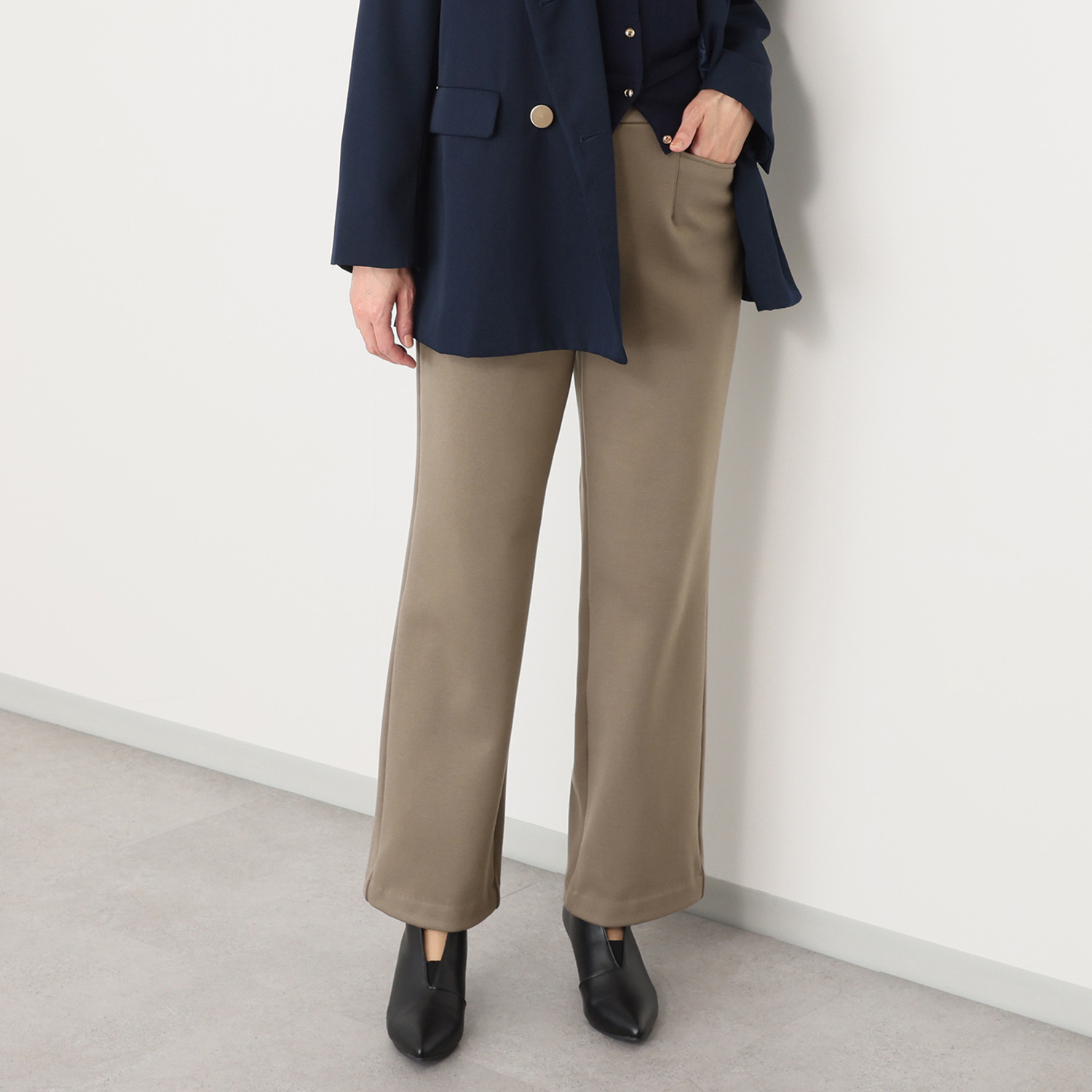 上質ごこち 暖麗エアリー ゆるふわストレートパンツ ＜股下７０ｃｍ＞