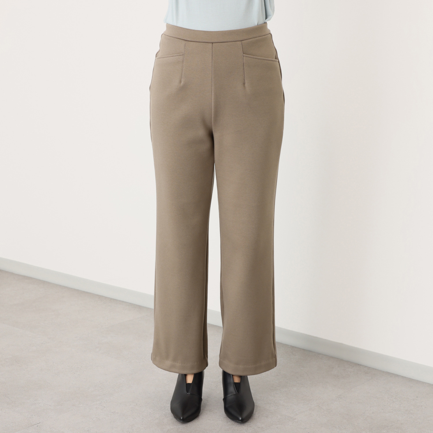 上質ごこち 暖麗エアリー ゆるふわストレートパンツ ＜股下７０ｃｍ＞