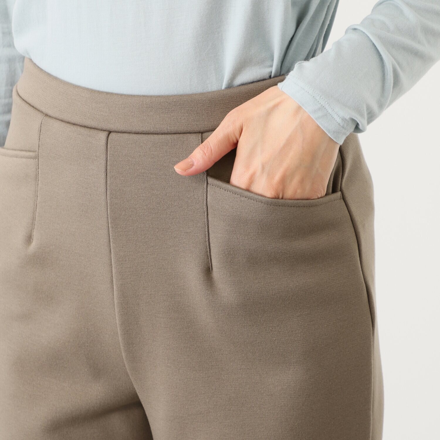 上質ごこち 暖麗エアリー ゆるふわストレートパンツ ＜股下７０ｃｍ＞