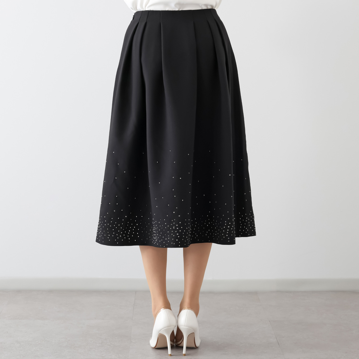 クリス・セリーン ラインストーンの グラデーションが煌めく タックスカート