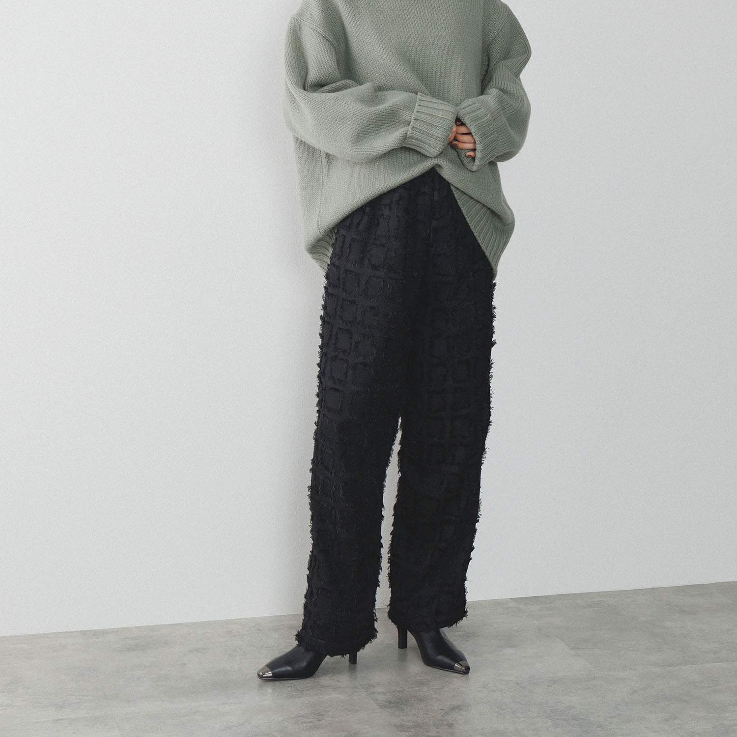 ニカル トゥキャップ ベルトデザイン ヒールショートブーツ