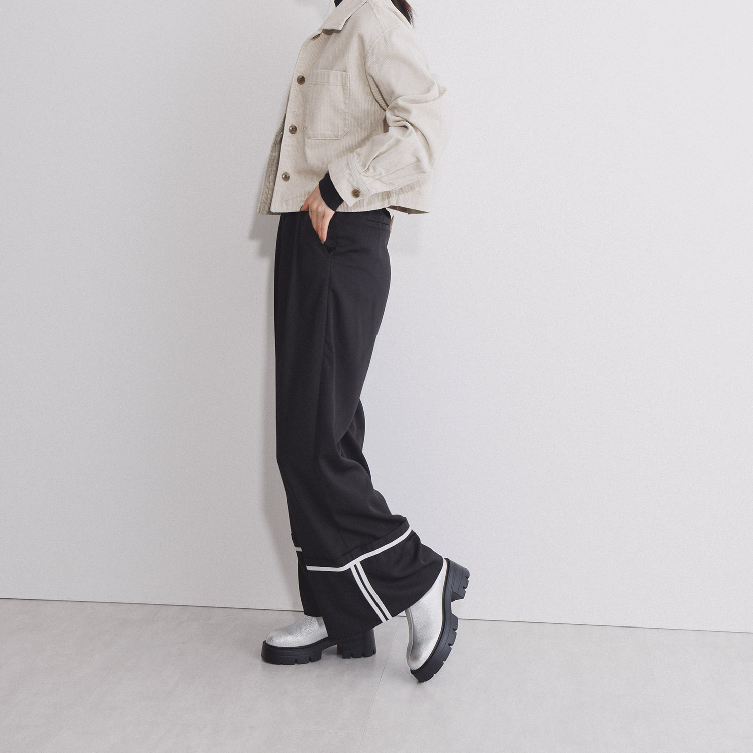 ニカル バックファスナー 厚底ブーツ