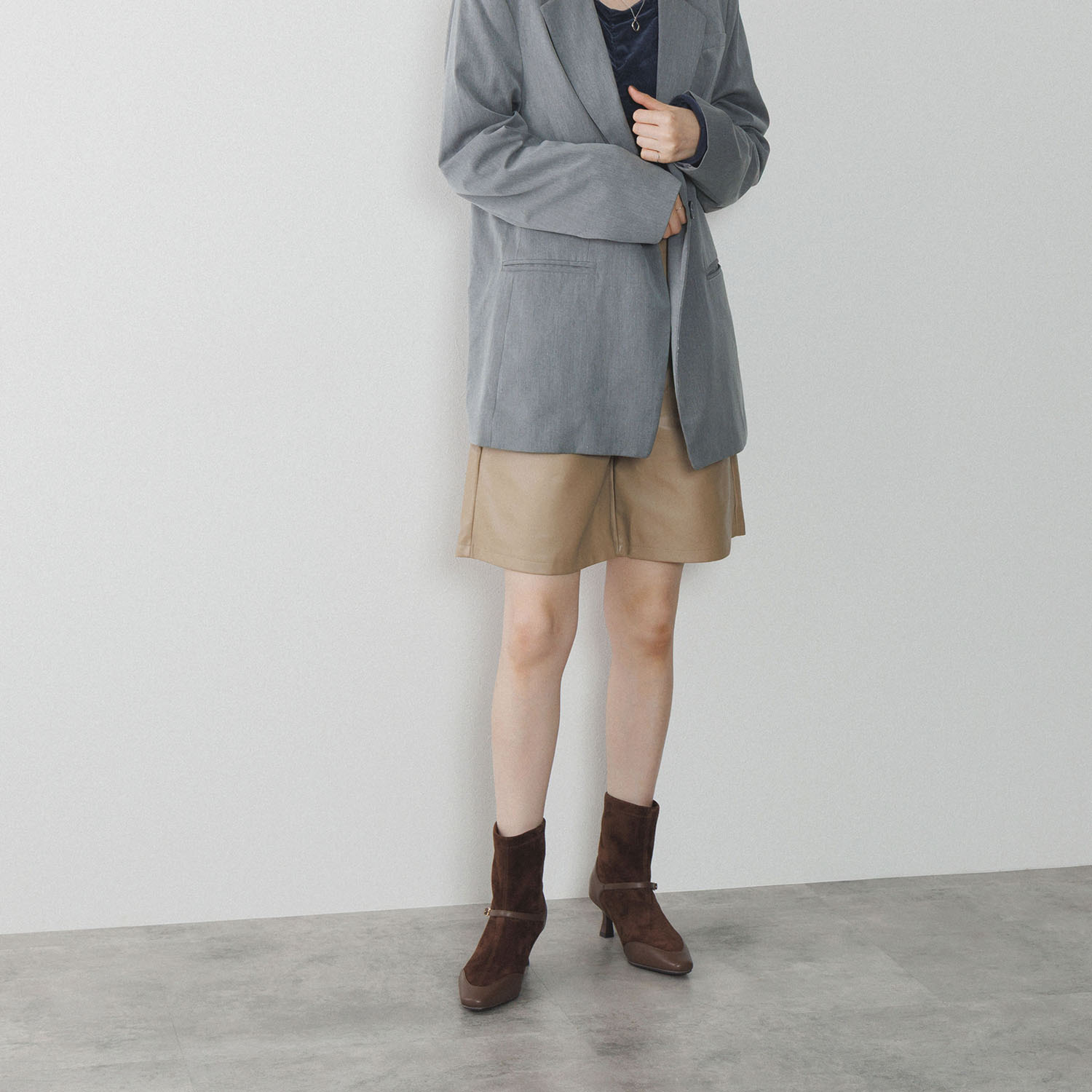 ニカル ベルトデザイン ブーツ