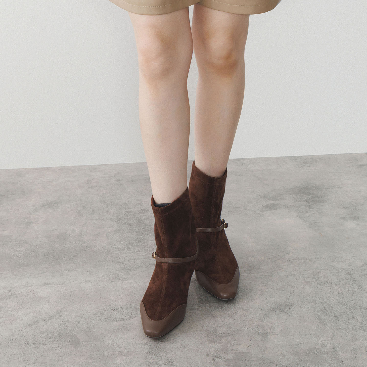 ニカル ベルトデザイン ブーツ