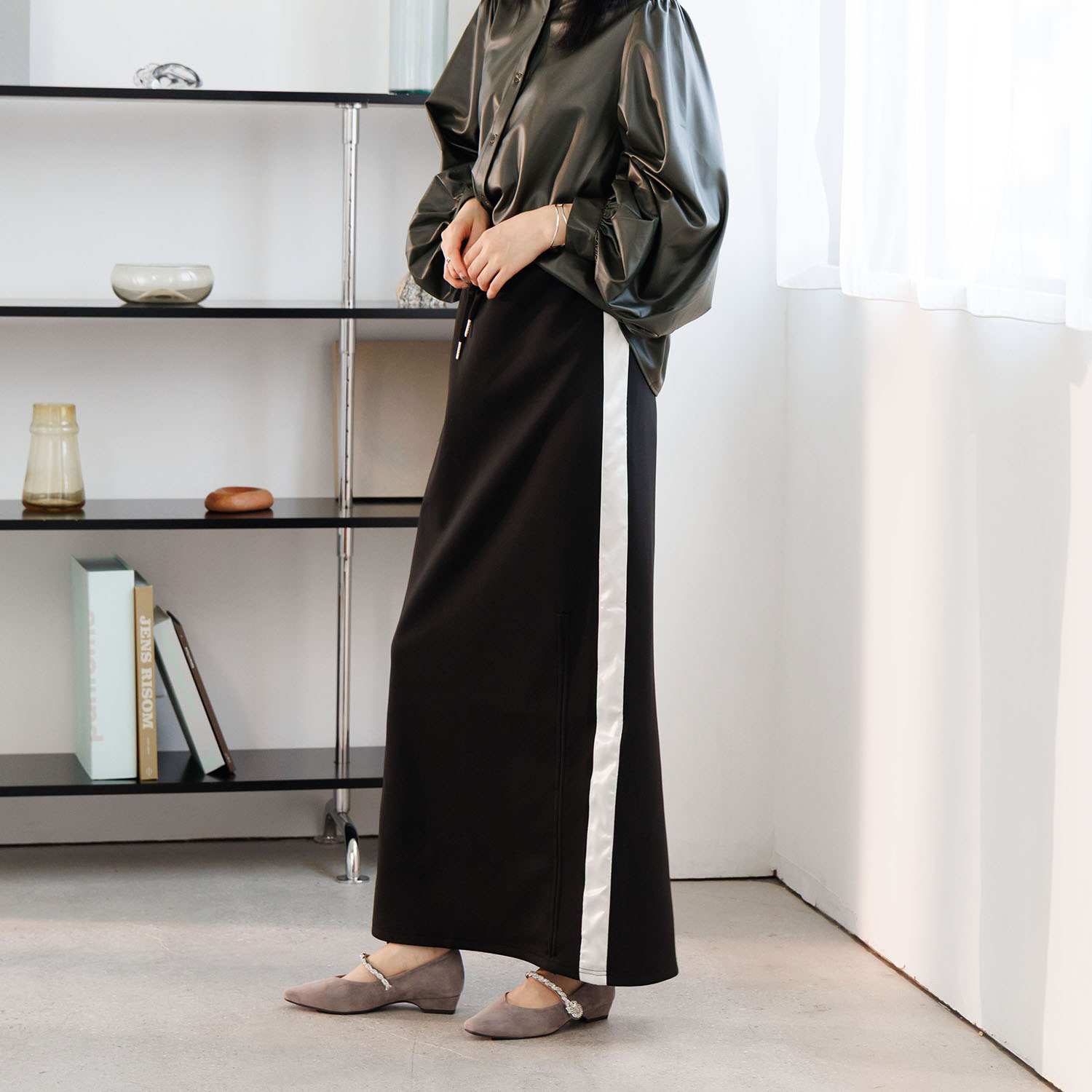 ニカル ラインストーン ストラップパンプス