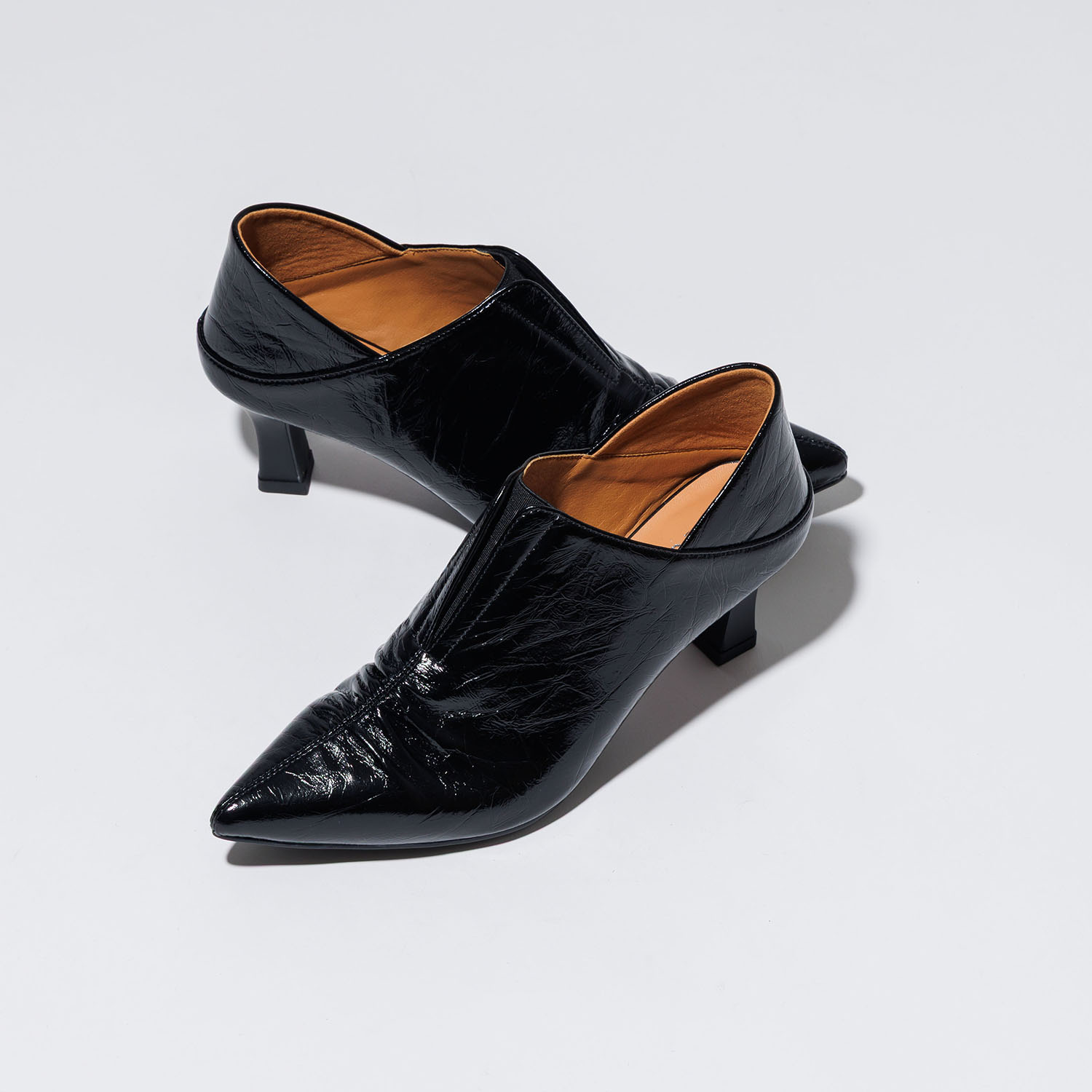 ニカル ポインテッドトゥ バブーシュブーティ