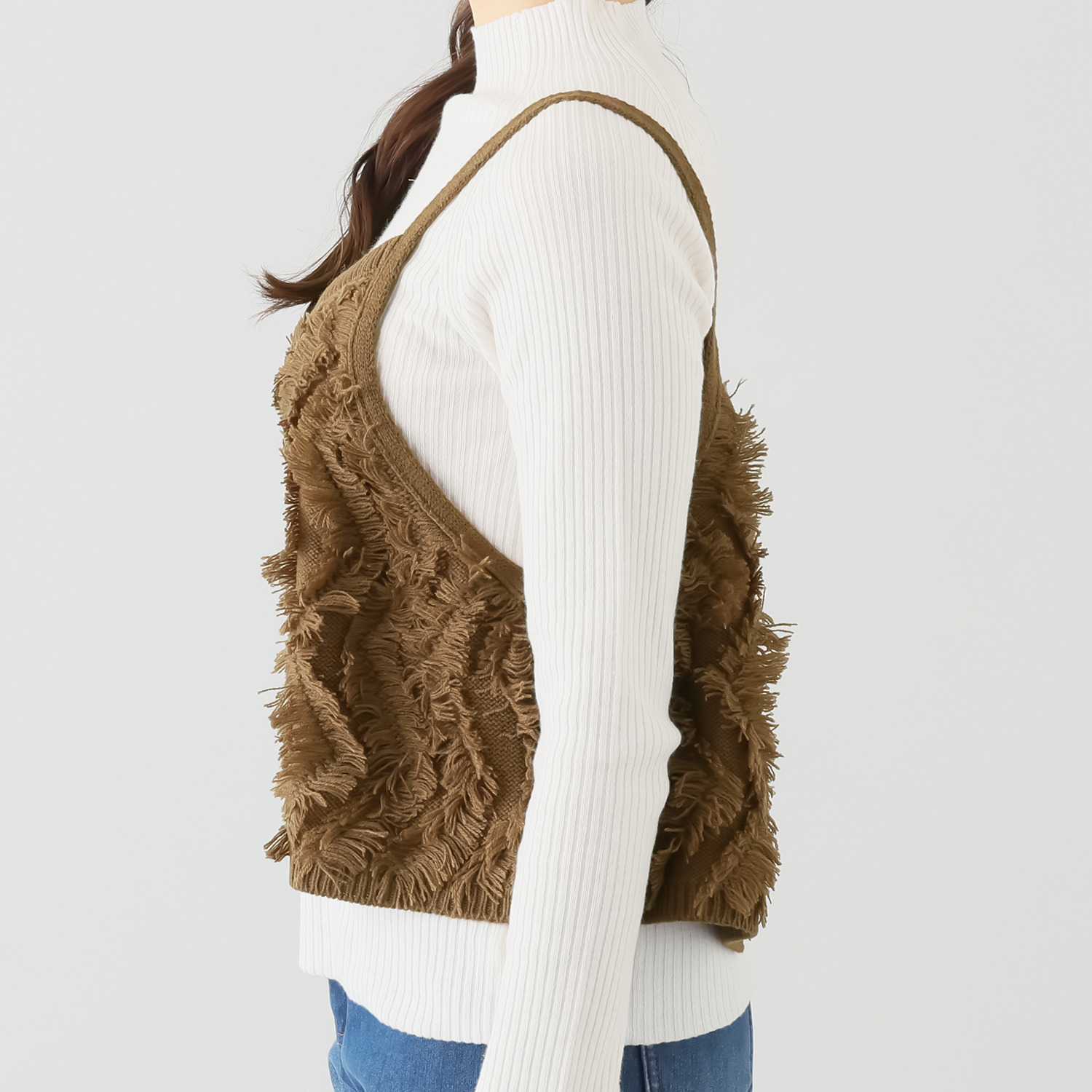 イシカワラボ★ヒトミ 前後着用できて ジレにもなる ジグザグフリンジ ニットキャミソール