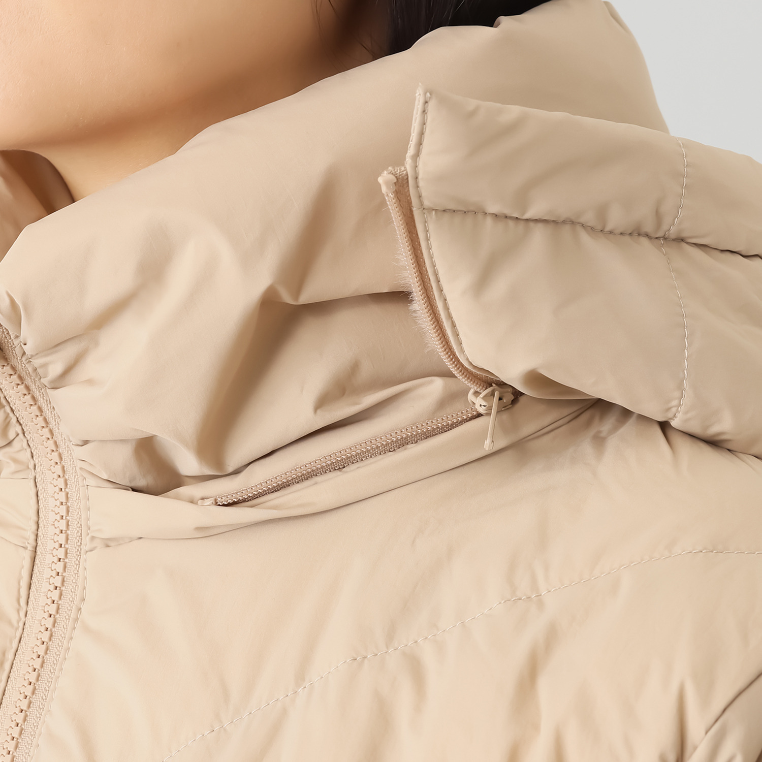 スプーム スタイリッシュ 軽量ダウンジャケット